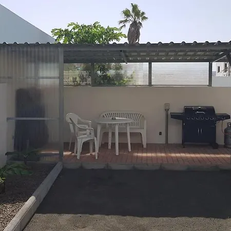 Roja 7, Apartments, Quiet, Small & Central Resort, Reservado Para Clientes 蒂亚斯