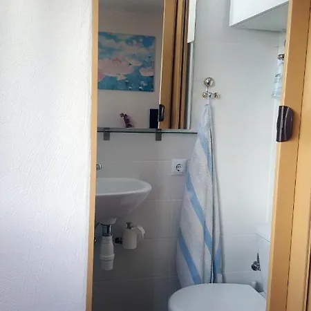 Roja 7, Apartments, Quiet, Small & Central Resort, Reservado Para Clientes * 蒂亚斯